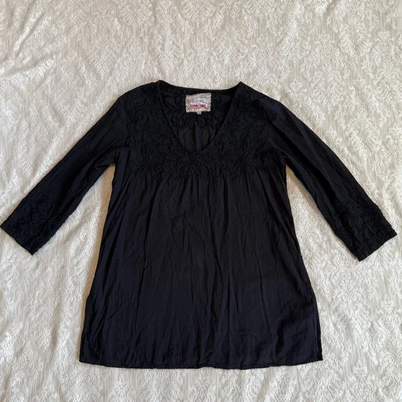Johnny Was Biya embroidered v-neck peasant black tunic - Picture 2 of 9